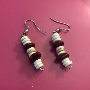 Women’s earrings